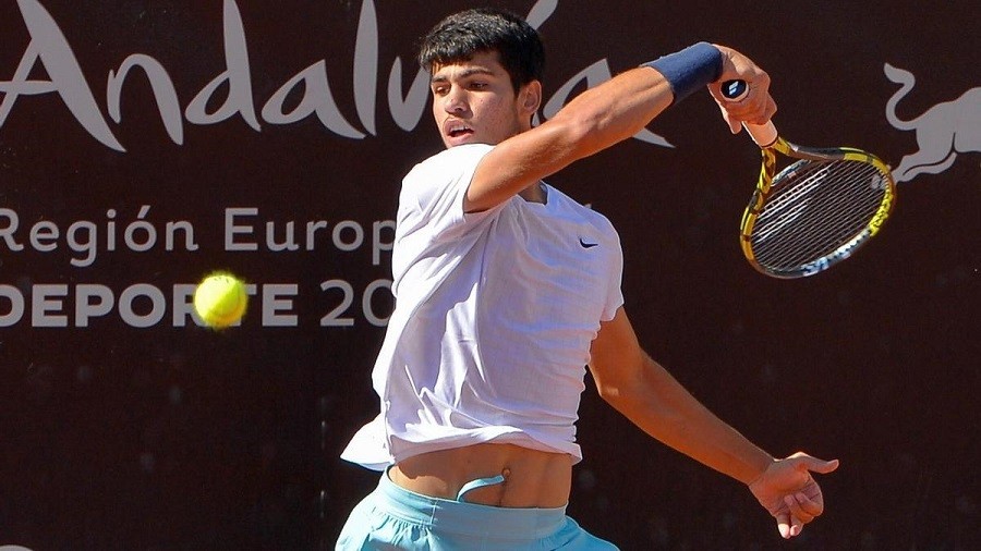 Carlos Alcaraz nổi tiếng là cầu thủ quần vợt trẻ tuổi xuất sắc