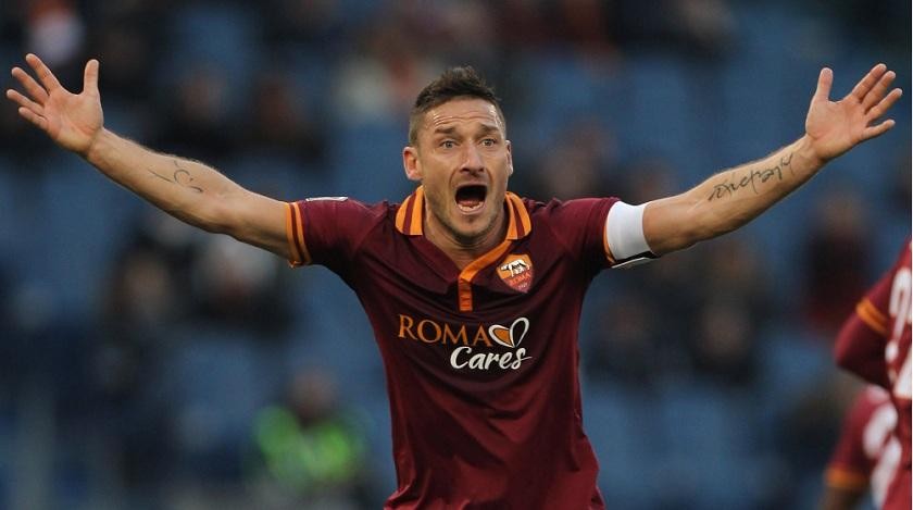 Sự nghiệp thi đấu của Francesco Totti gắn liền với AS Roma